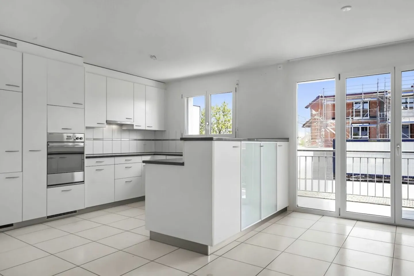 Merveille d'espace - Belle maison de 5,5 pièces au bord tranquille de l'Aare - Photo 5 sur 13