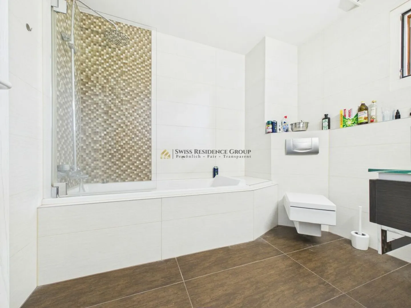 Penthouse exclusif de 5,5 pièces avec vue panoramique et intérieur de haute qualité - Photo 5 sur 8