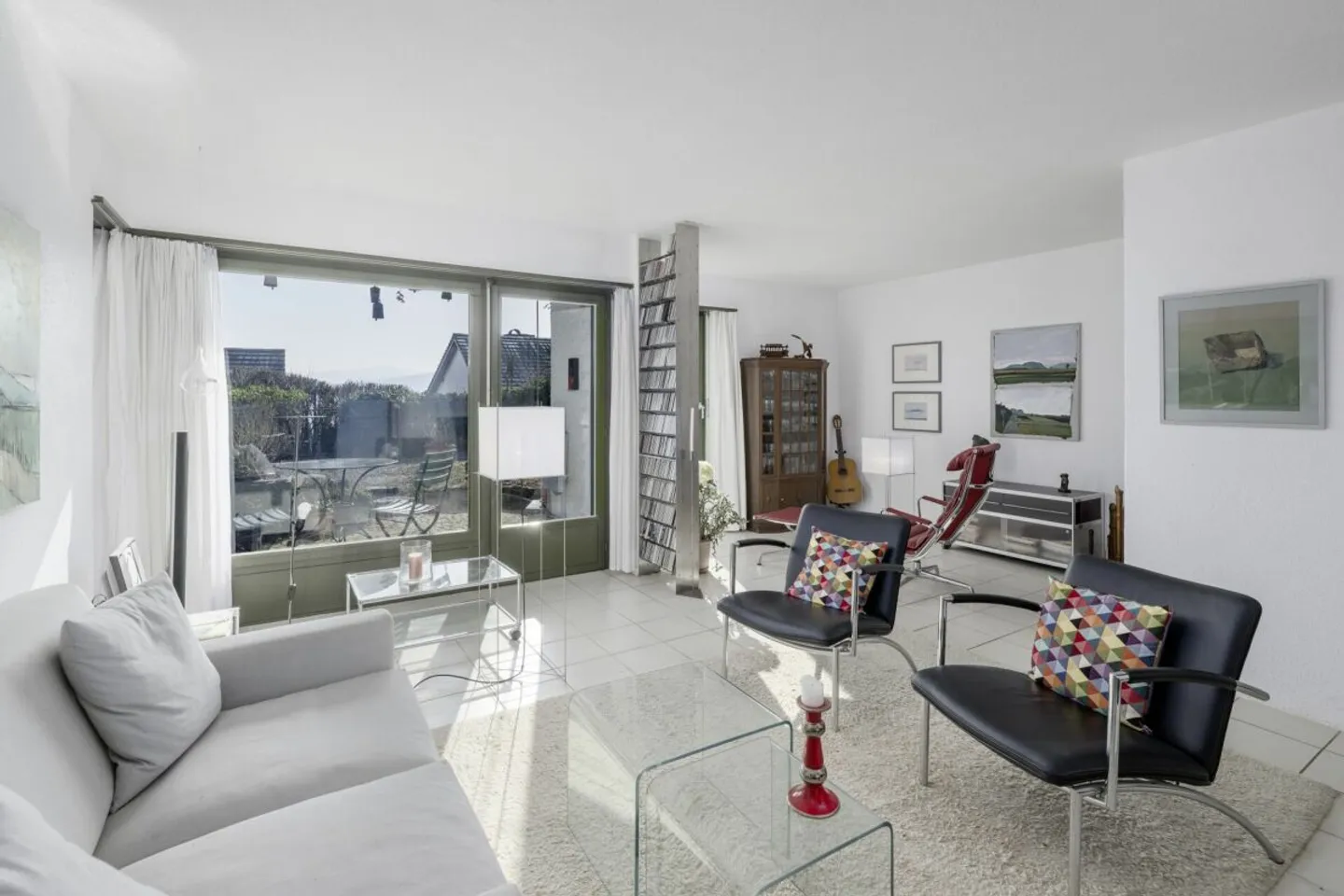 Family House with Idyllic Garden - Photo 1 of 7