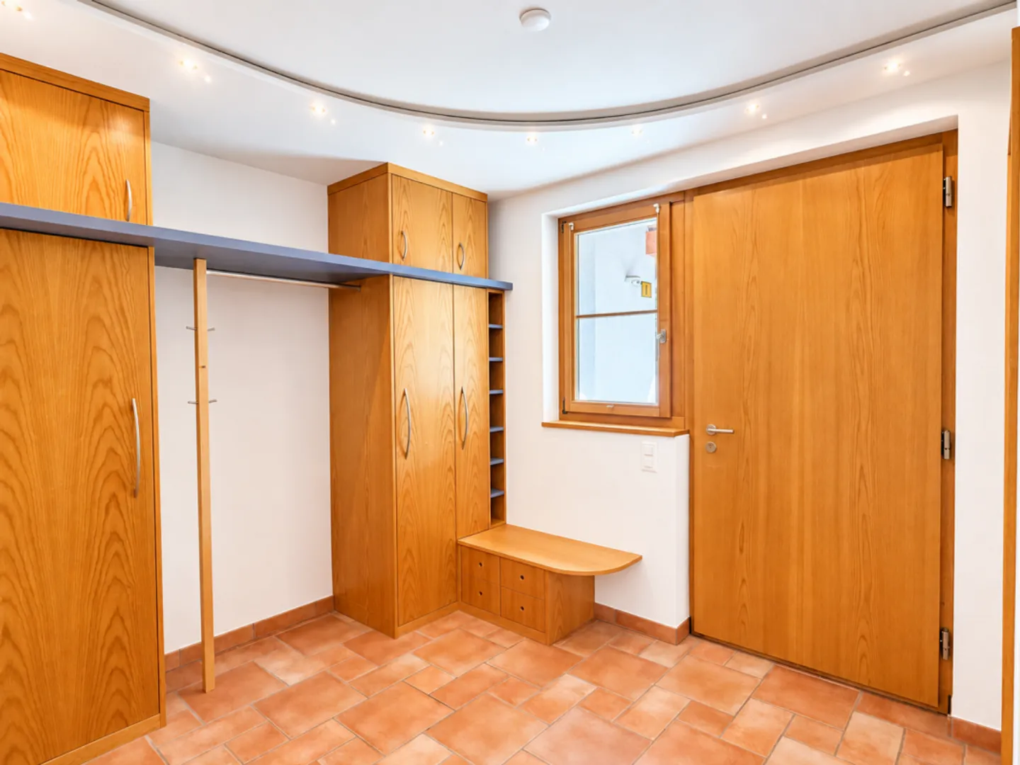Spacious Maisonette with Terrace - Photo 10 of 10
