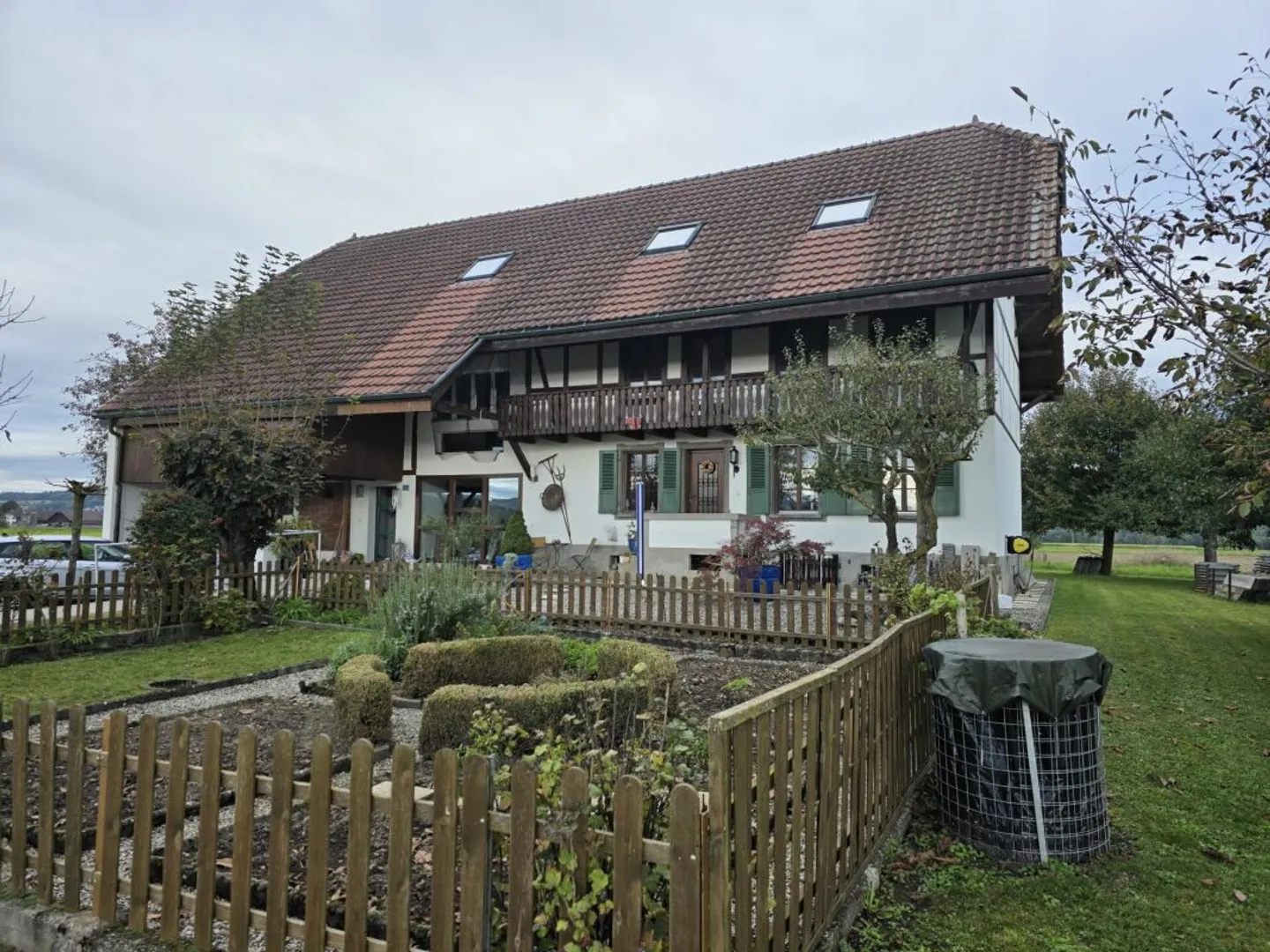 Farmhouse in Worben - Photo 1 of 5