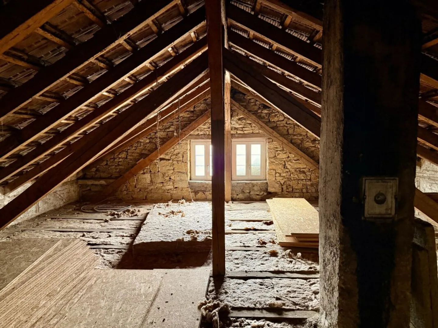 Plus qu'une maison : ferme avec grange et possibilités illimitées - Photo 9 sur 13