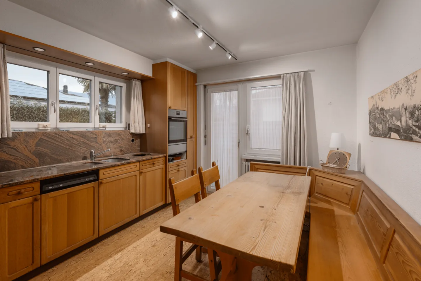 Vivre en toute indépendance avec vue et tranquillité - Photo 3 sur 7