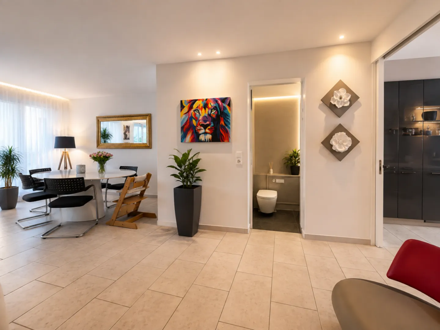 Exclusive Living Experience: Urban Maisonette with Private Wellness Oasis and View. - Photo 6 of 12