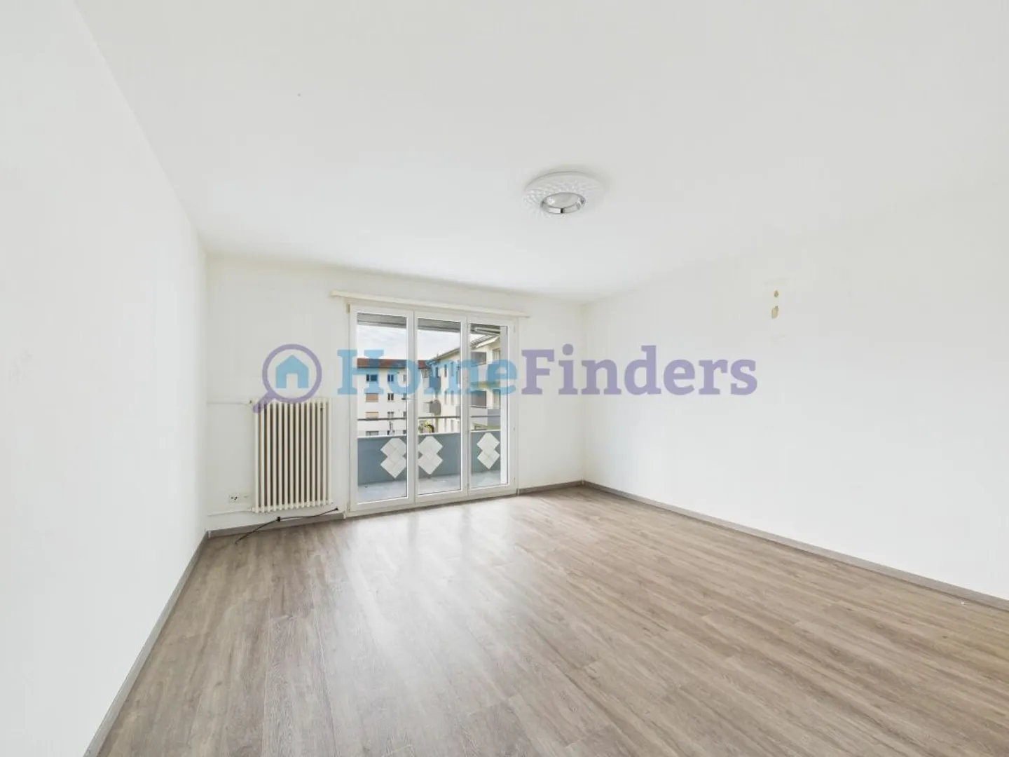 EMPLACEMENT CENTRAL ! - Photo 2 sur 7