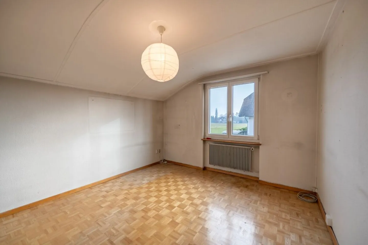 Maison individuelle avec jardin et possibilités d'aménagement - Photo 13 sur 13