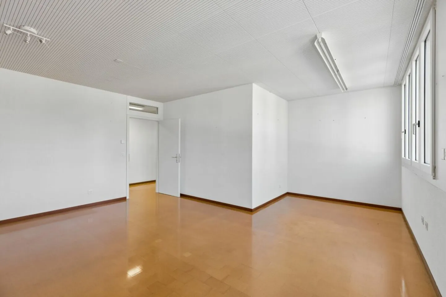 Desire for space? Space miracle with room for hobby, workshop, work - Photo 4 of 13