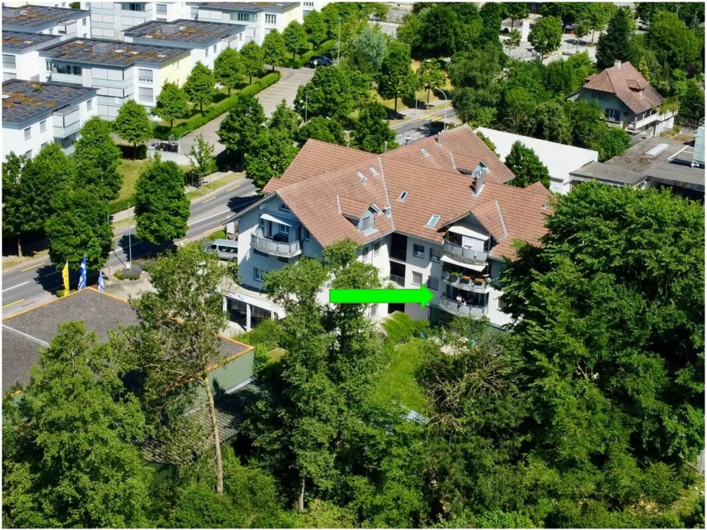 Optimal 4.5 Room Condominium for Commuters and Families - Photo 1 of 12