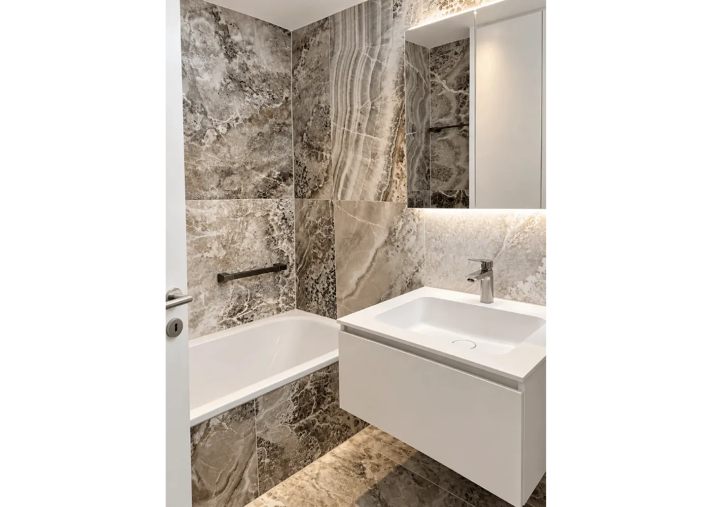 Appartement en duplex de 5,5 pièces luxueux - Photo 8 sur 13