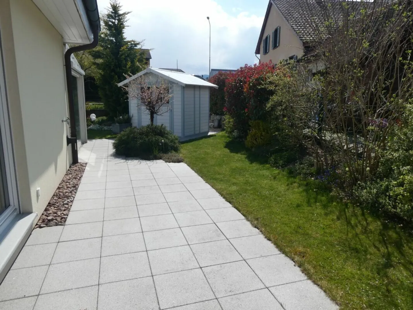 Detached 4 1/2 room bungalow with winter garden in a sunny, central location - Photo 5 of 13