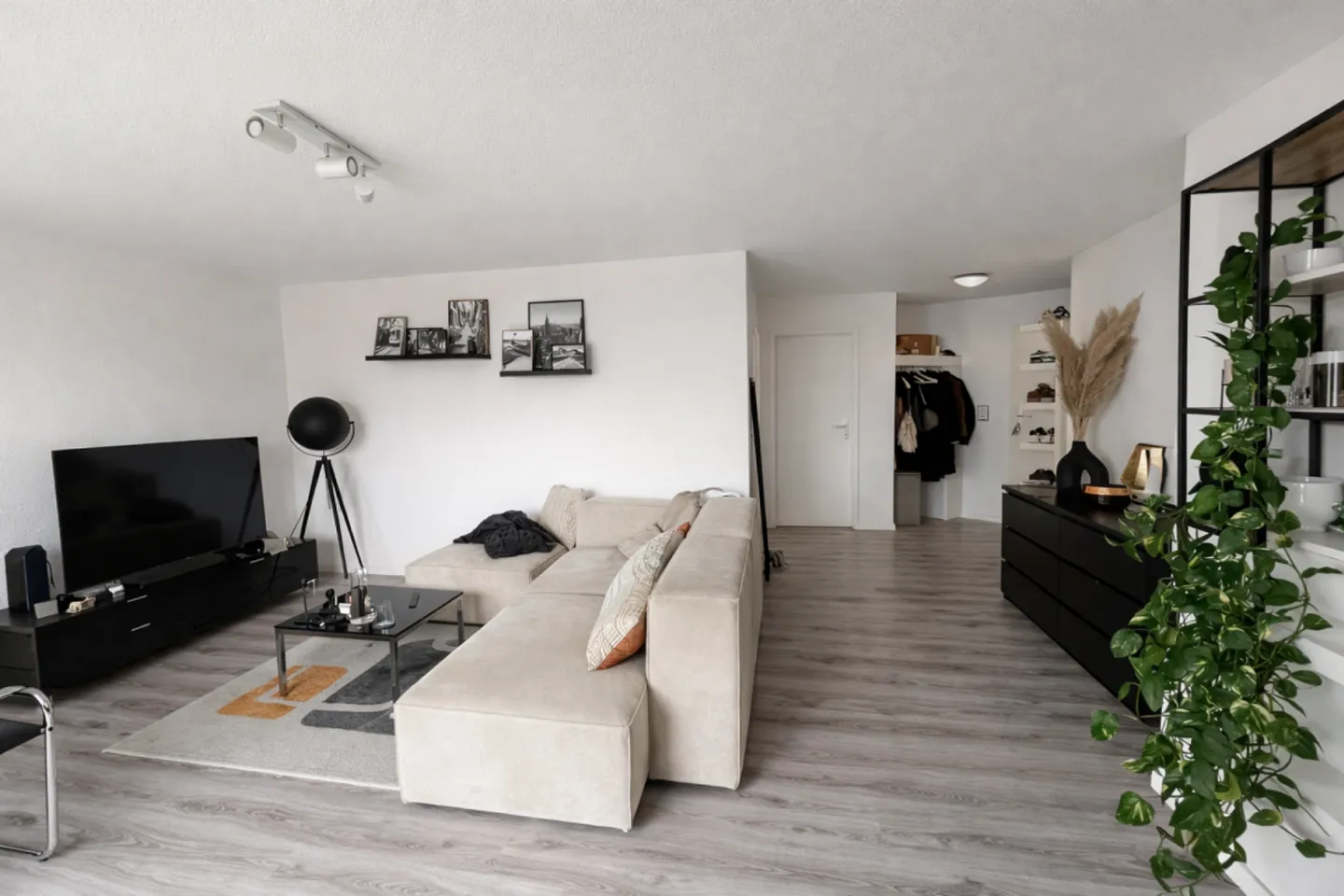 Appartamento 2.5 locali a Schönenberg an der Thur - posizione tranquilla e soleggiata - Foto 3 di 7