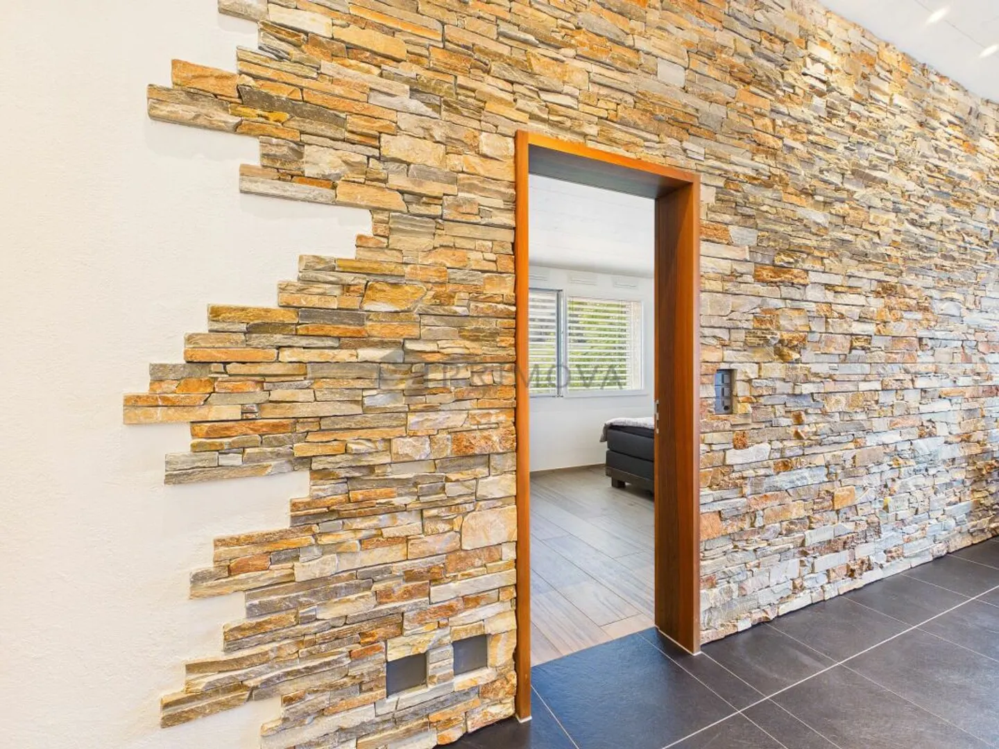 Votre maison luxueuse : Élégant rêve de 4,5 pièces avec une hauteur sous plafond de 6 m, salle de bain spa attenante et loggia vitrée - Photo 9 sur 13