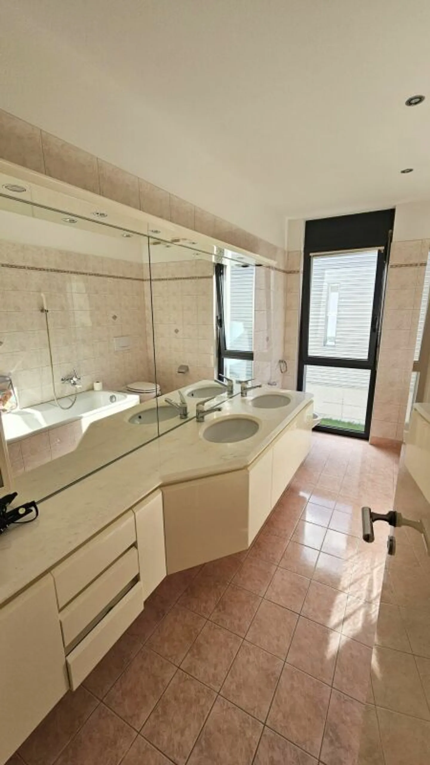 VILLA IN BEAUTIFUL LOCATION IN ARBEDO - Photo 13 of 13