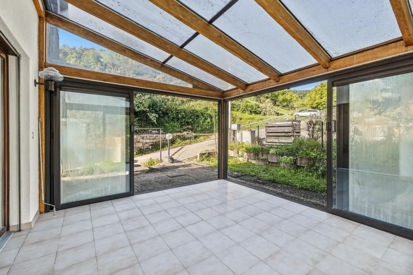 Affascinante casa unifamiliare con appartamento a Büren - Foto 7 di 13