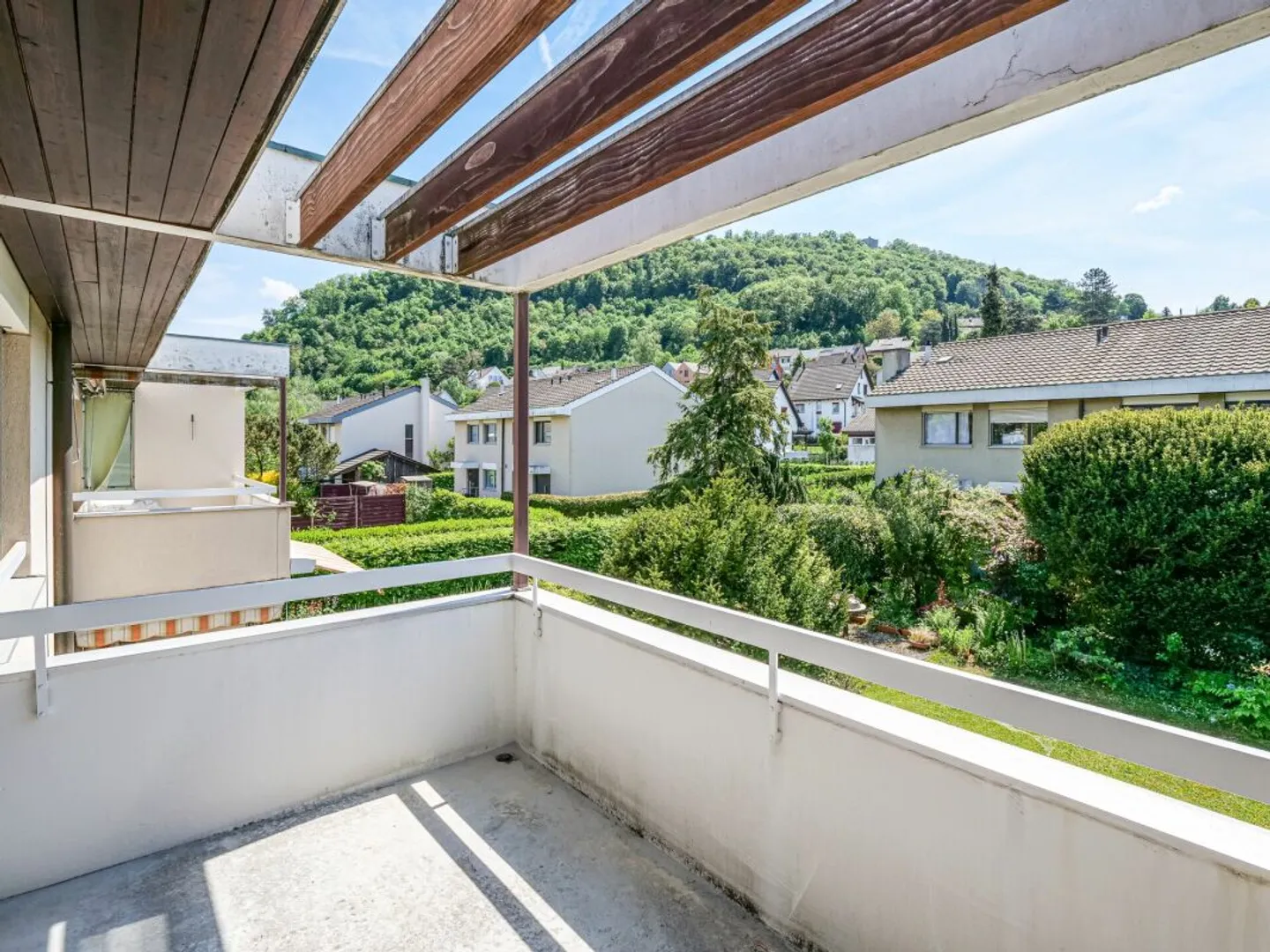 Duplex Single-Family House with Large Garden, Ideal for Families - Photo 9 of 10