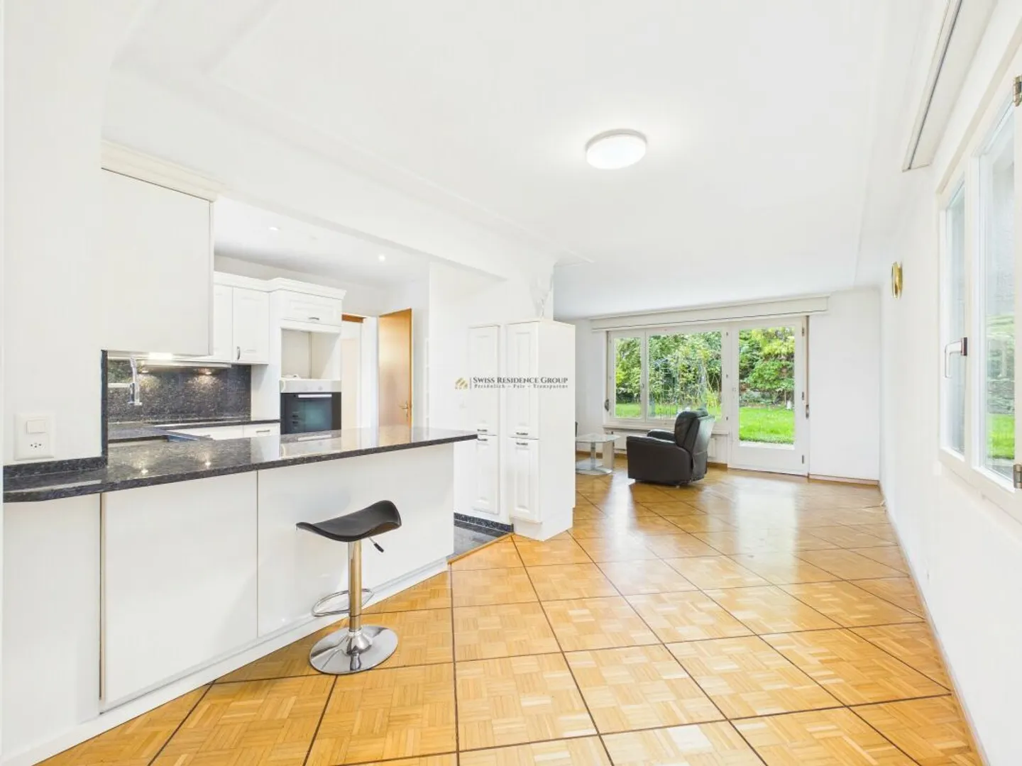 Exklusives 6.5-Zimmer-Einfamilienhaus mit grosszügigem Garten - Foto 11 di 13