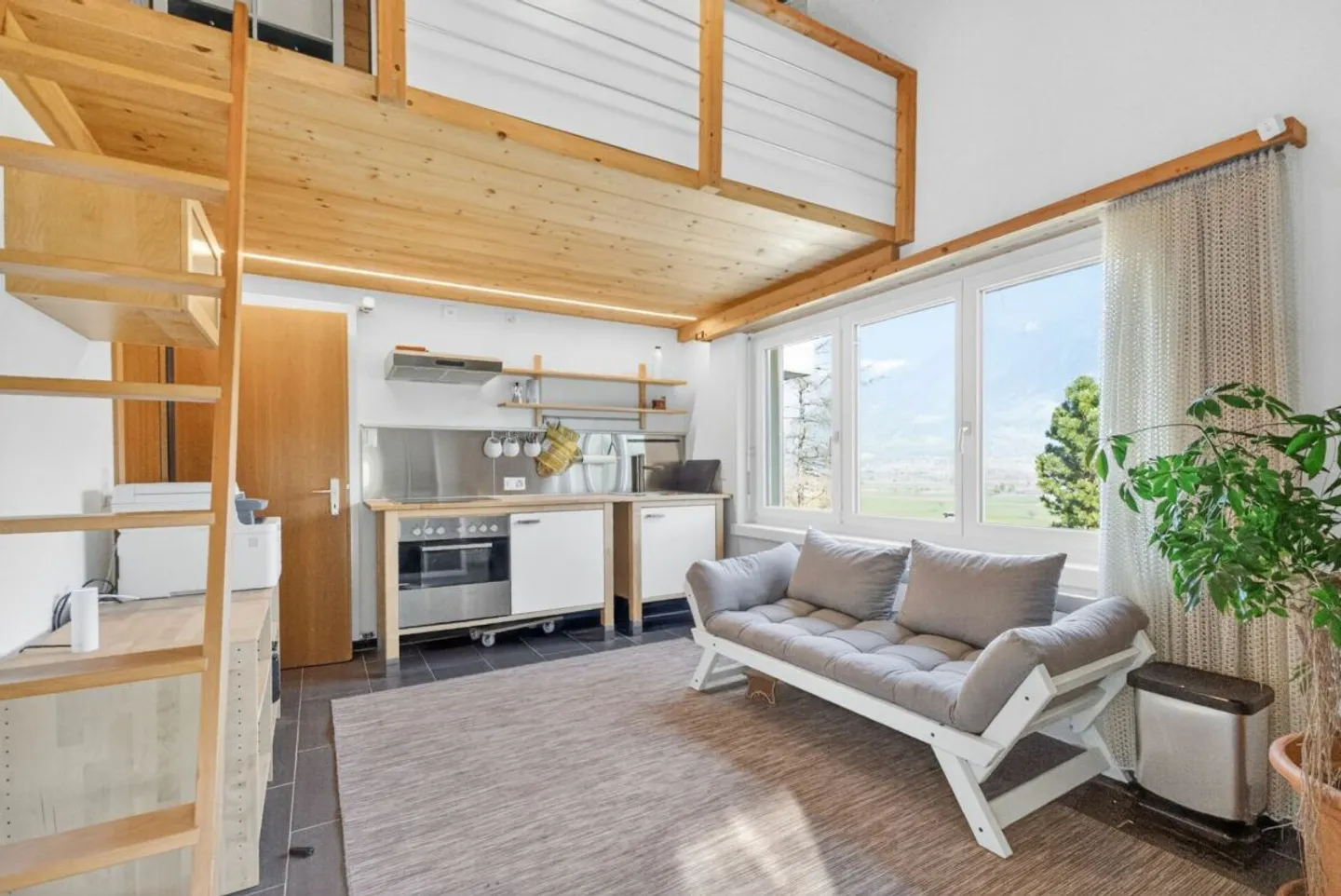 Einfamilienhaus mit Einliegerwohnung an idyllischer Lage mit herrlicher Aussicht - Foto 8 von 12