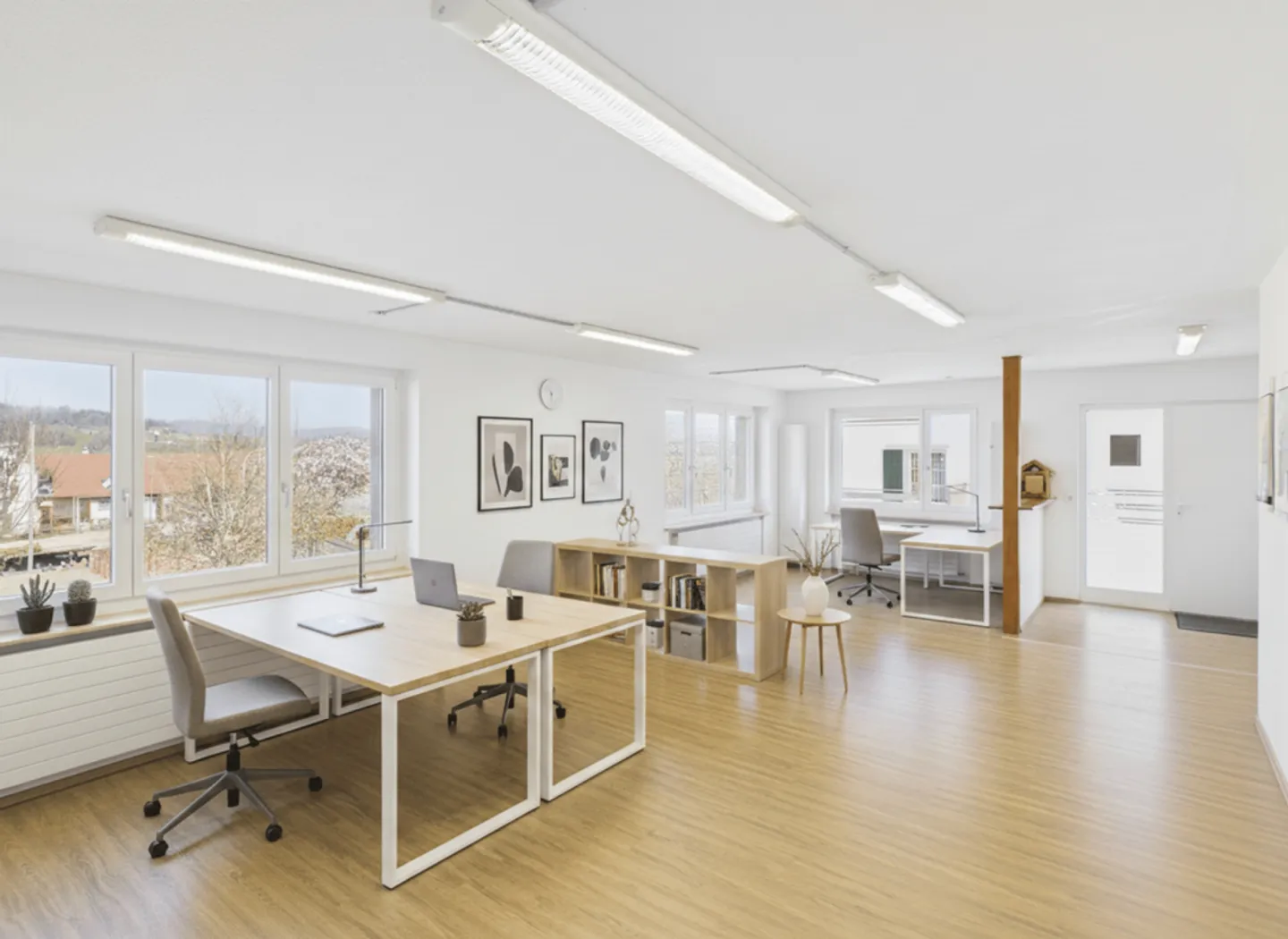 Representative Business Location with Top Connectivity in Reiden - Photo 1 of 2