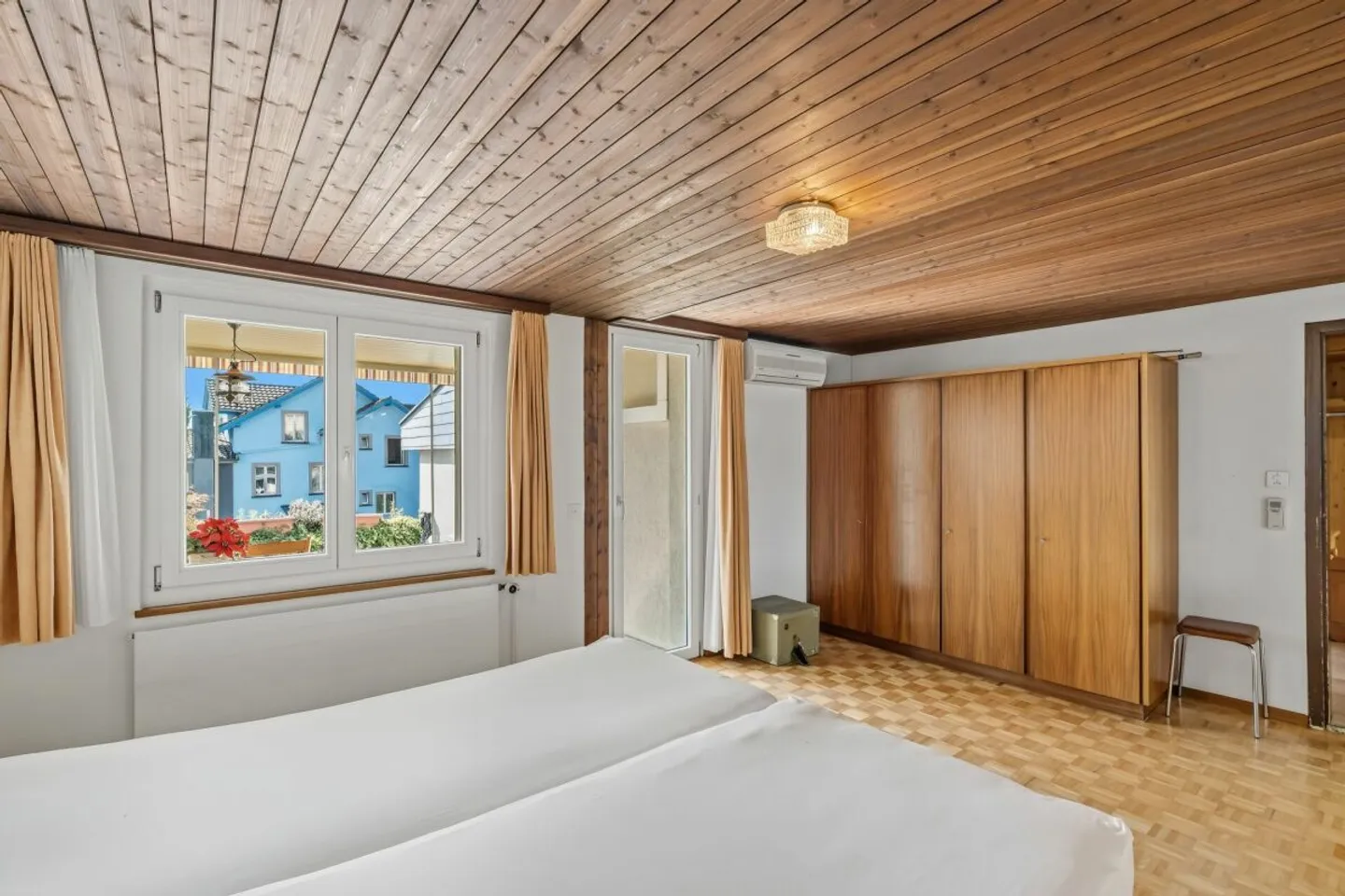 Grosszügiges Einfamilienhaus mit viel Potenzial an sonniger Lage in Rebstein - Foto 5 von 13