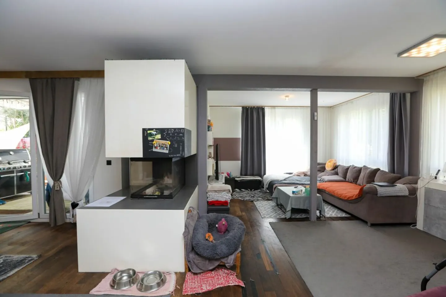 Detached single-family house with a separate apartment - Photo 1 of 4