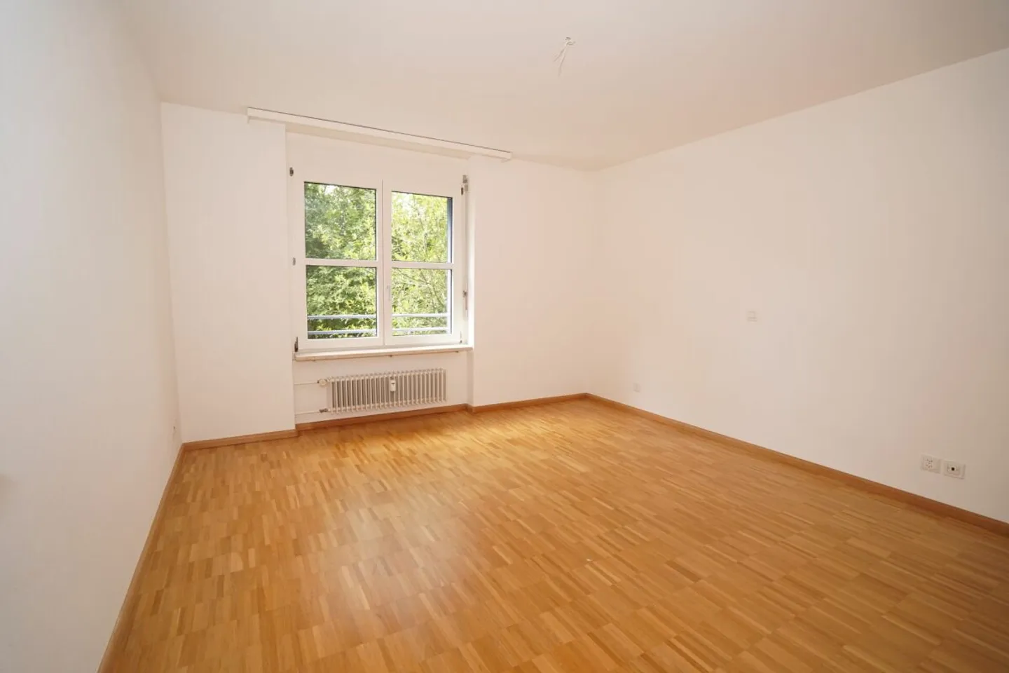 Appartamento giardino 3,5 stanze con molta privacy - Foto 6 di 9
