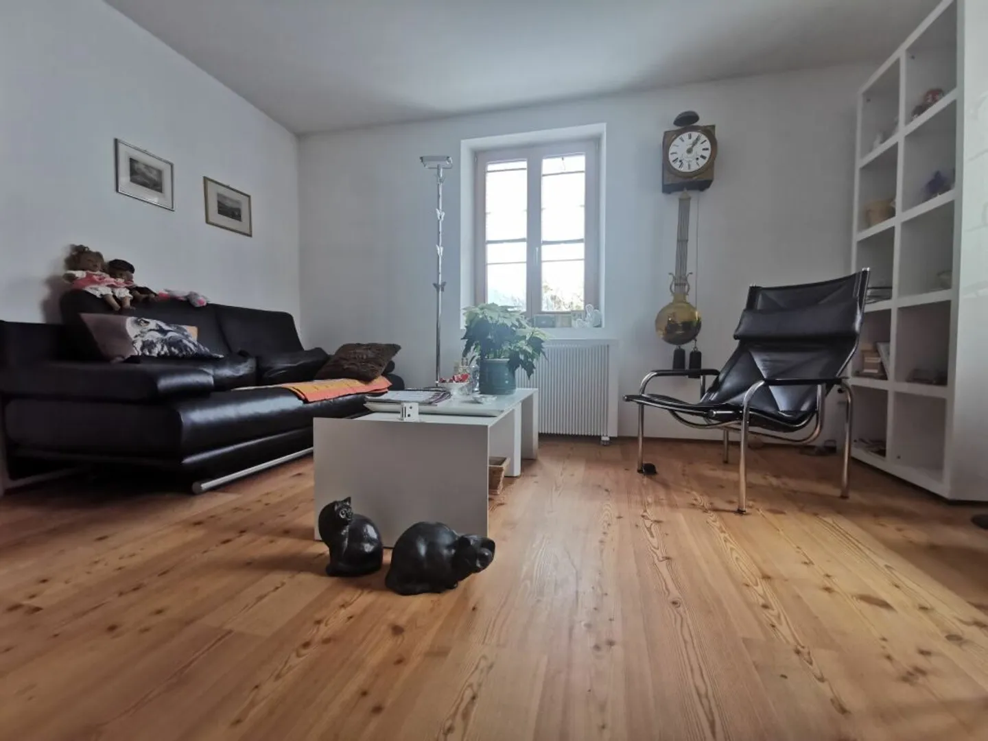 3.5-Zimmer-Wohnung mit atemberaubender Aussicht in Cazis - Foto 2 di 8