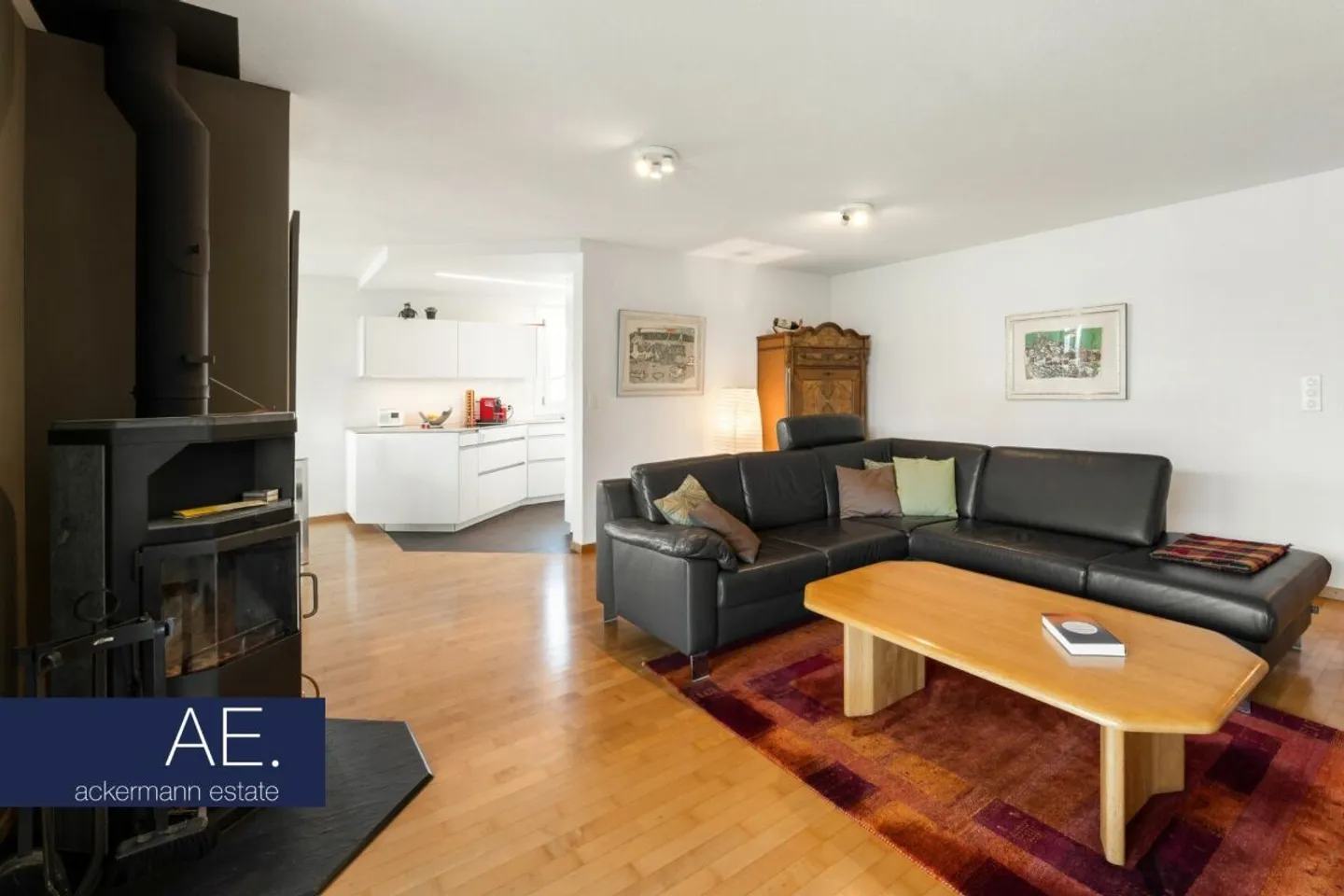 Spacious Duplex with Private Terrace - Photo 2 of 12