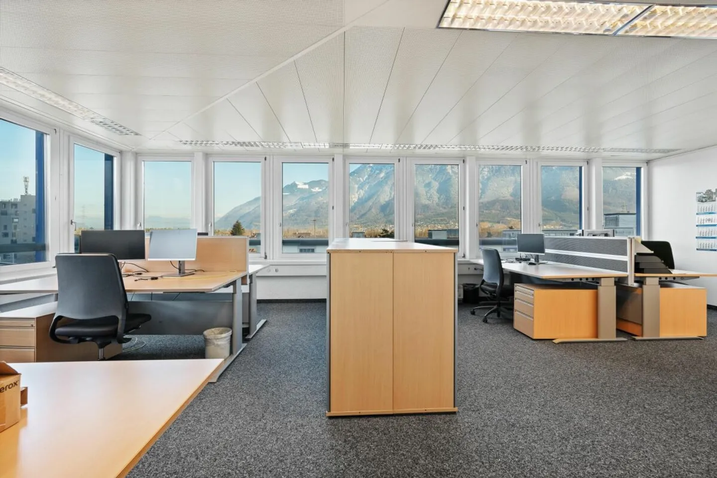 Helle Büroräume mit Aussicht - Foto 4 von 11