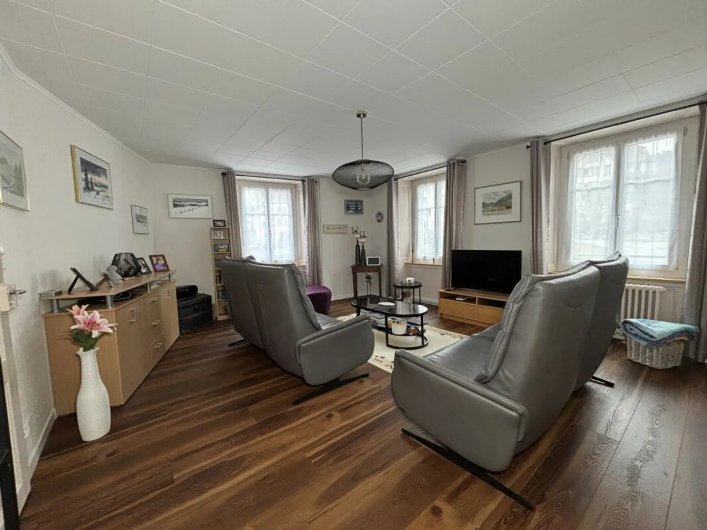 Beautiful family building with terrace and garden - Photo 5 of 13