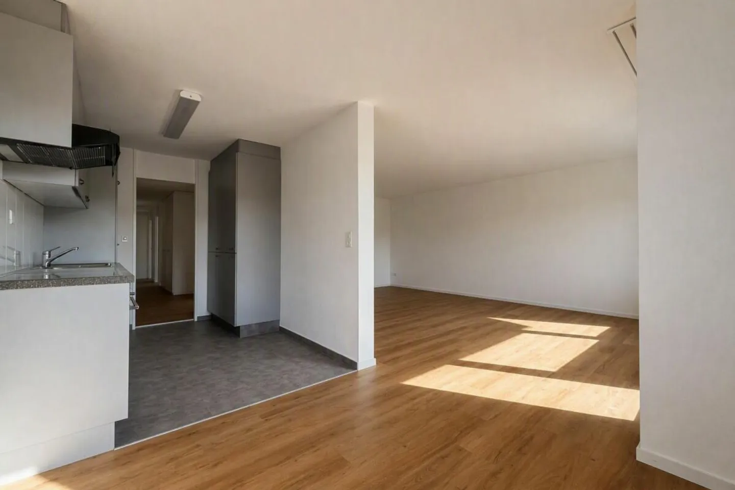 Appartamento 4.5 stanze parzialmente ristrutturato con un layout attraente - Foto 1 di 10