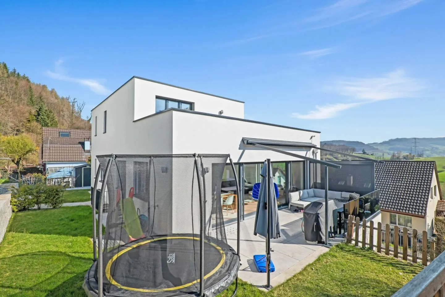 Living with a View - Your New Home in Lausen - Photo 11 of 13