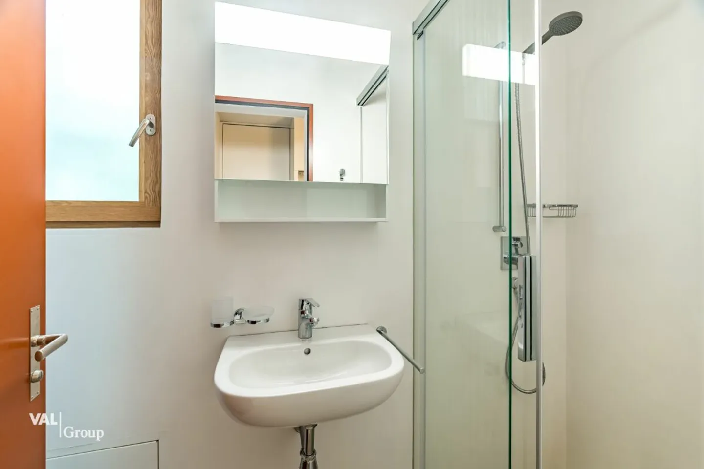 4.5-room apartment in Naters - modern elegance, top location and beautiful view - Photo 7 of 13