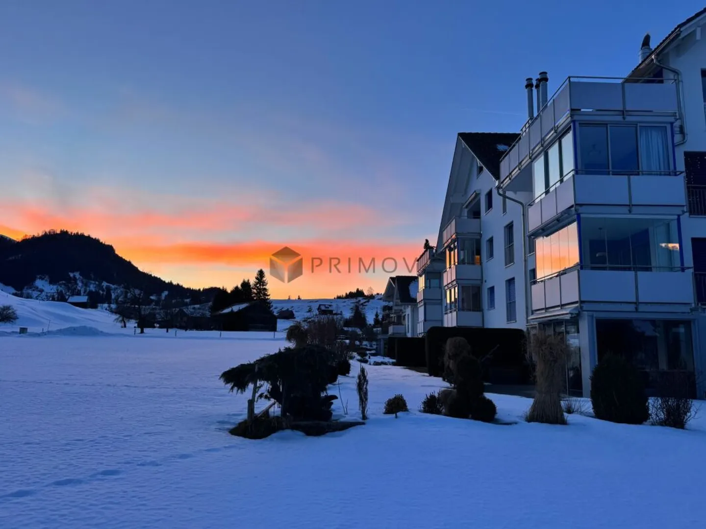 Appartamento soleggiato con vista panoramica sul lago e sulle montagne nel paradiso all'aperto della bella Sihlebene. - Foto 12 di 13