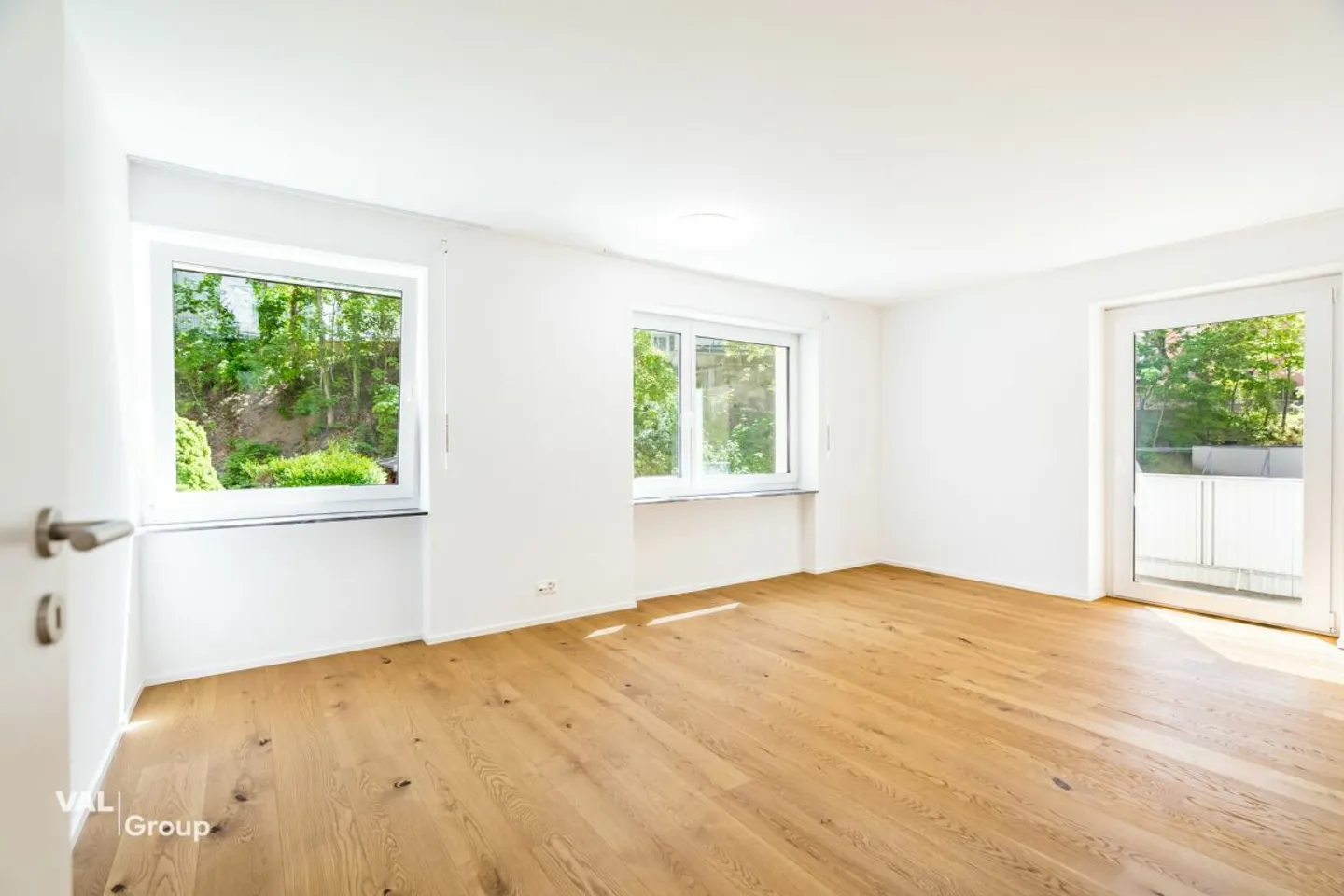 Exclusive 5.5-room apartment with single-family home character - prime location - Photo 8 of 13