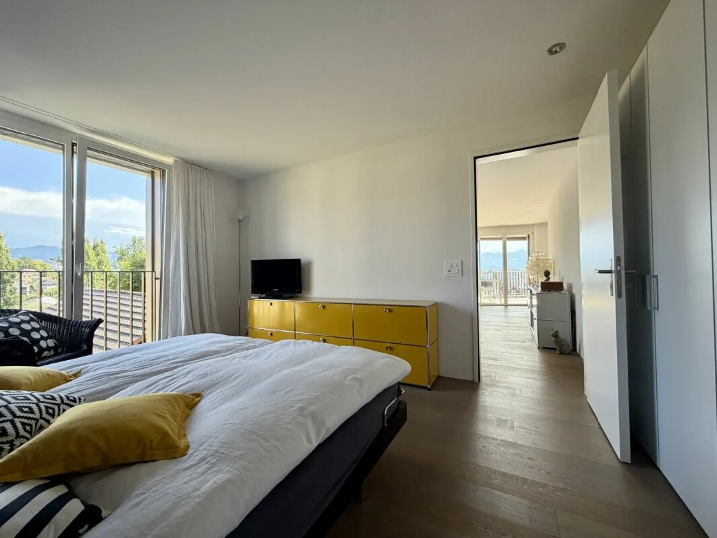 Vivere in modo elegante e moderno - vicino alla natura a Rüti ZH - Foto 6 di 9