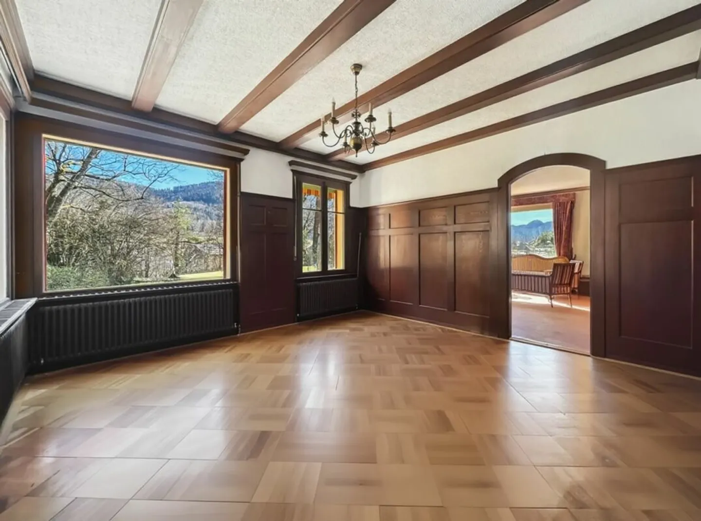 Una bella villa Art Deco su un grande giardino - Foto 9 di 13