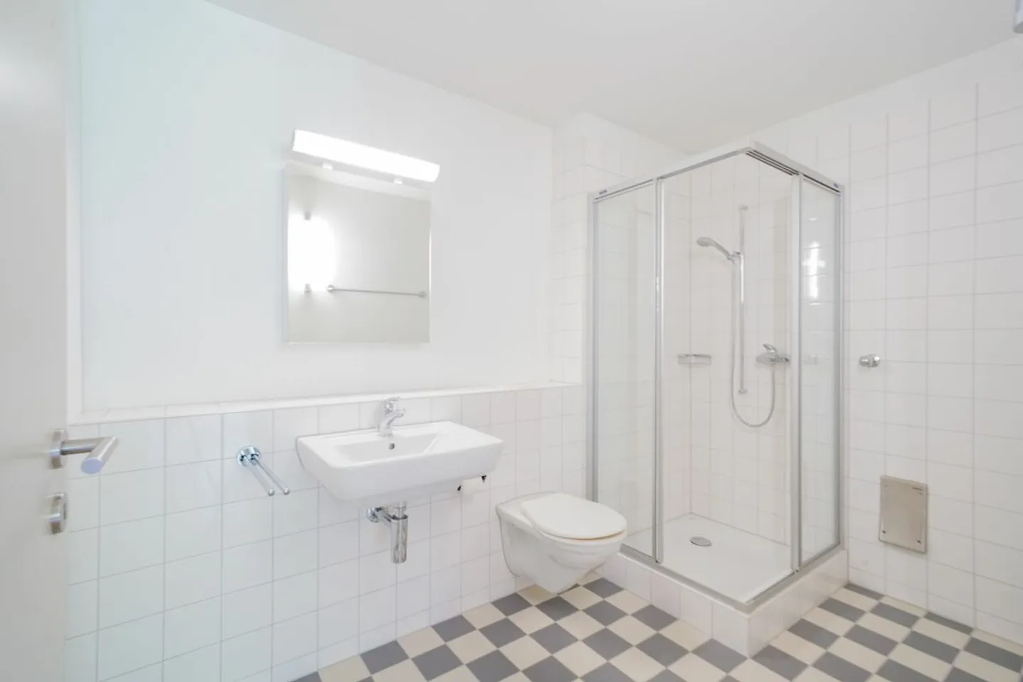 Moderno appartamento di 5.5 locali in posizione familiare a Büren NW - Foto 4 di 7