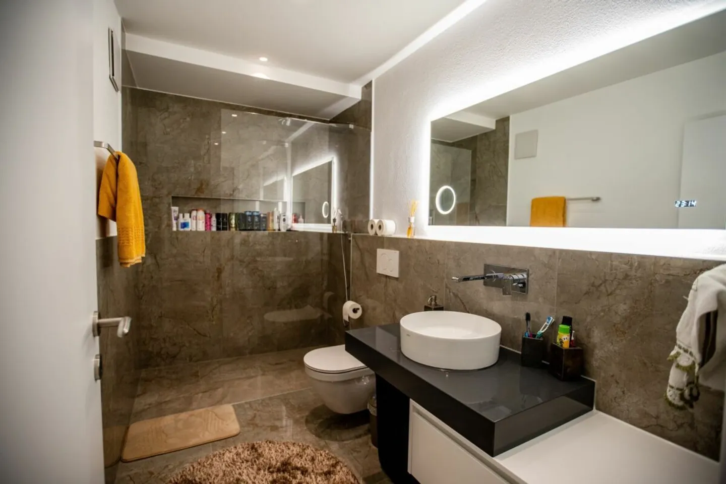 5.5 Room Apartment - Luxurious Gem - Photo 7 of 10