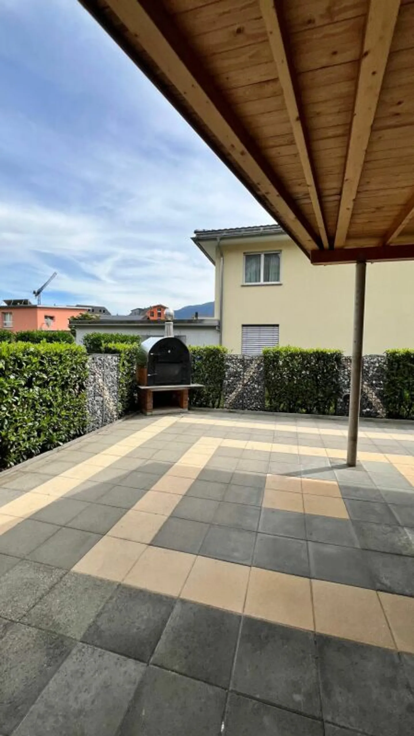 Renovated 5 ½-room terraced family house in a quiet, child-friendly location - Photo 11 of 12