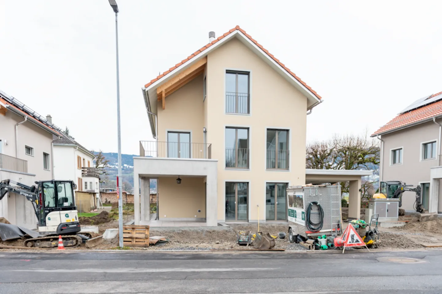 Neubau 6.5-Zi. Einfamilienhaus mit Garten - Foto 10 von 13