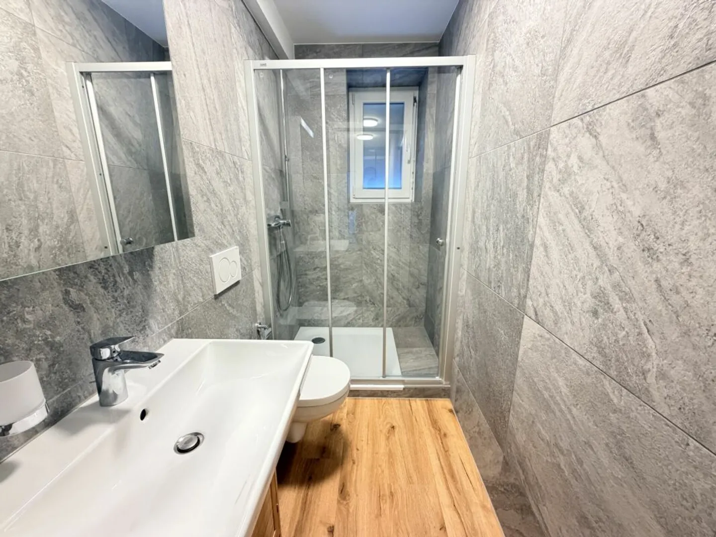 4.5 Room Apartment in Central Location - Photo 5 of 13