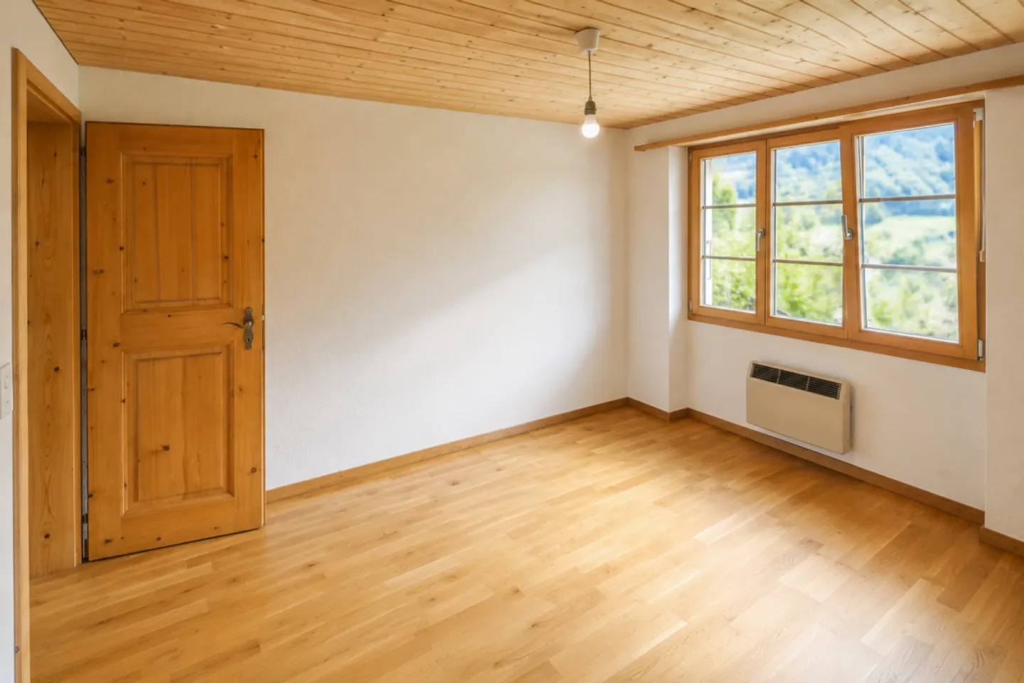 Bright 2.5 room apartment with terrace and garage - Photo 8 of 10