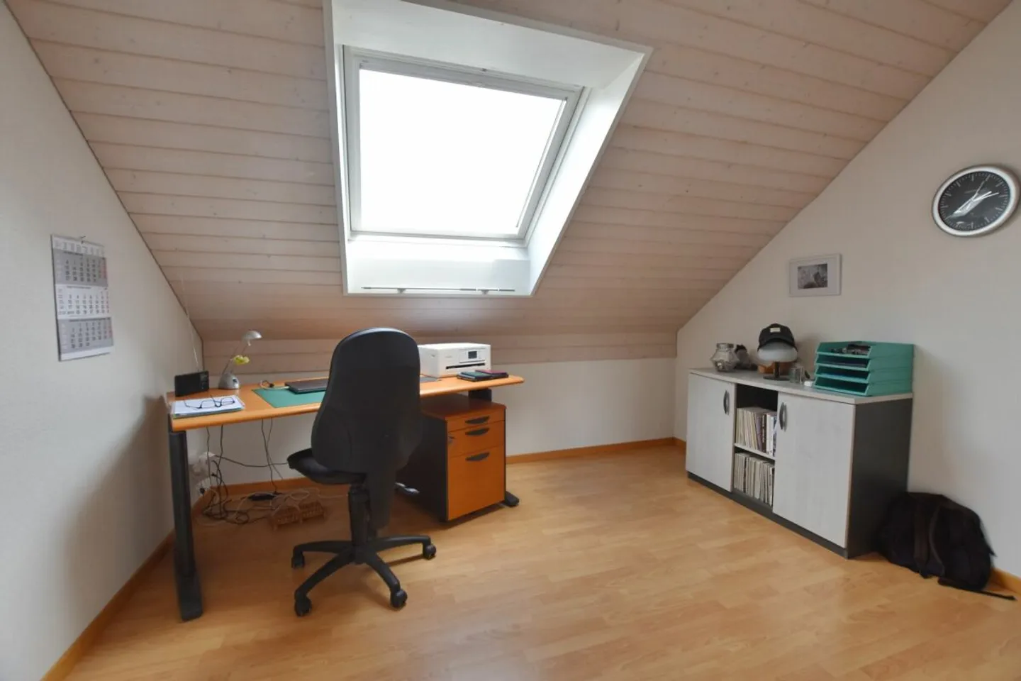 Appartement mansardé de 4.5 pièces avec grenier aménagé - Photo 7 sur 12