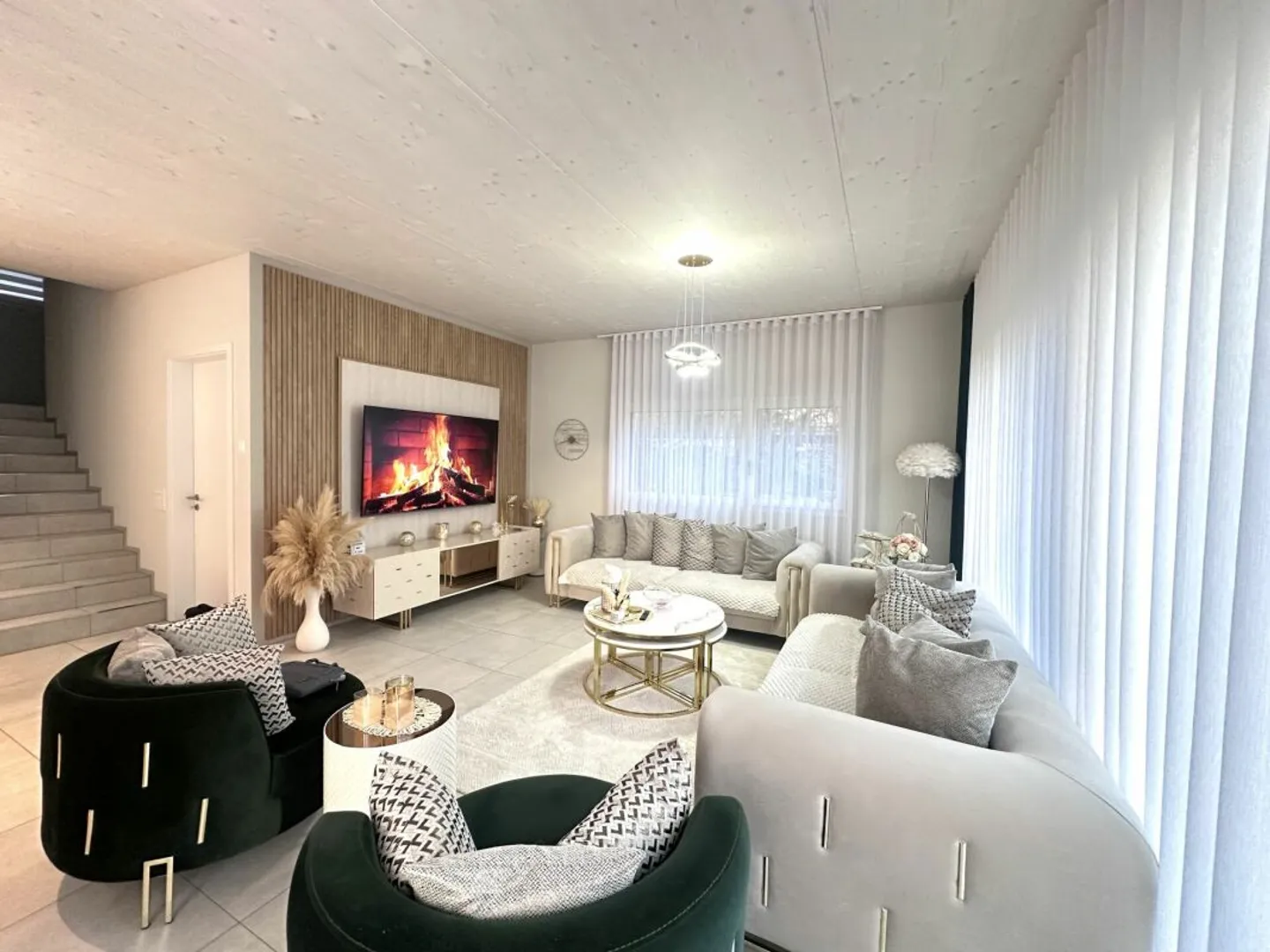 Living on the Edge of the Forest - Modern 5.5-Room Townhouse - Photo 1 of 11