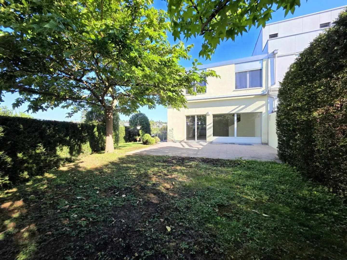 Your new family happiness, spacious 5.5 room corner house with private garden! - Photo 7 of 13