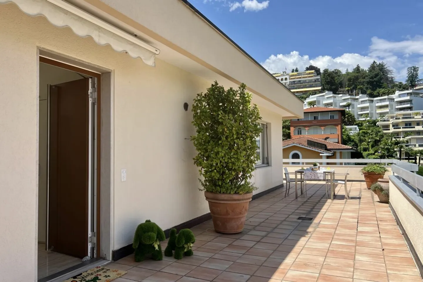 Elegante Attikawohnung mit grosser Sonnenterrasse und Gemeinschaftspool - Nähe See und Zentrum ASCONA - Photo 11 sur 13