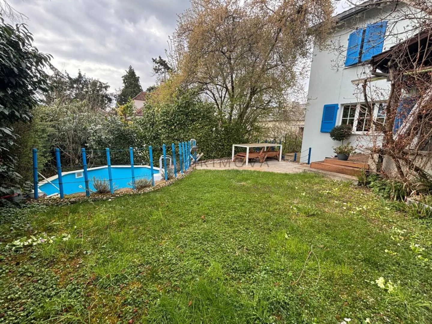 Casa a schiera affascinante con giardino - Foto 6 di 8