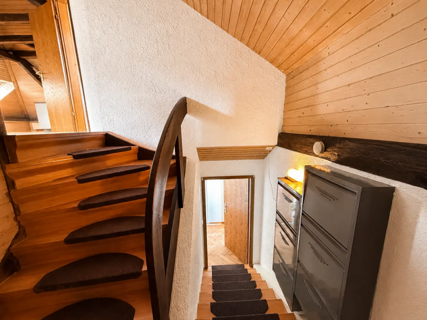 Charmantes Loft mit Dachterrasse - Foto 3 von 13