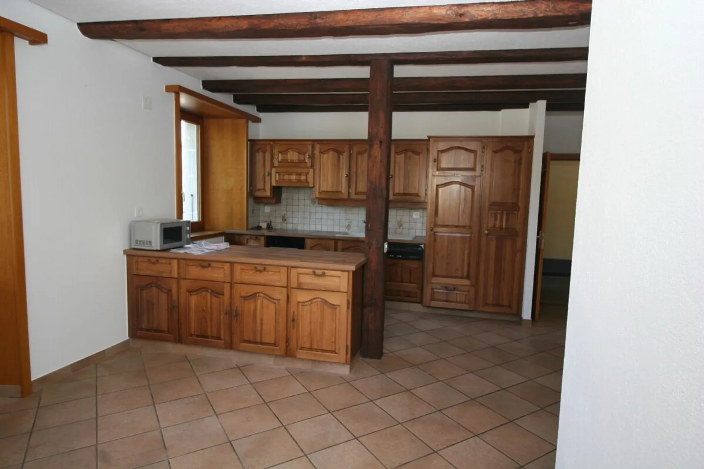 Bel appartamento di 3 stanze - Foto 3 di 8
