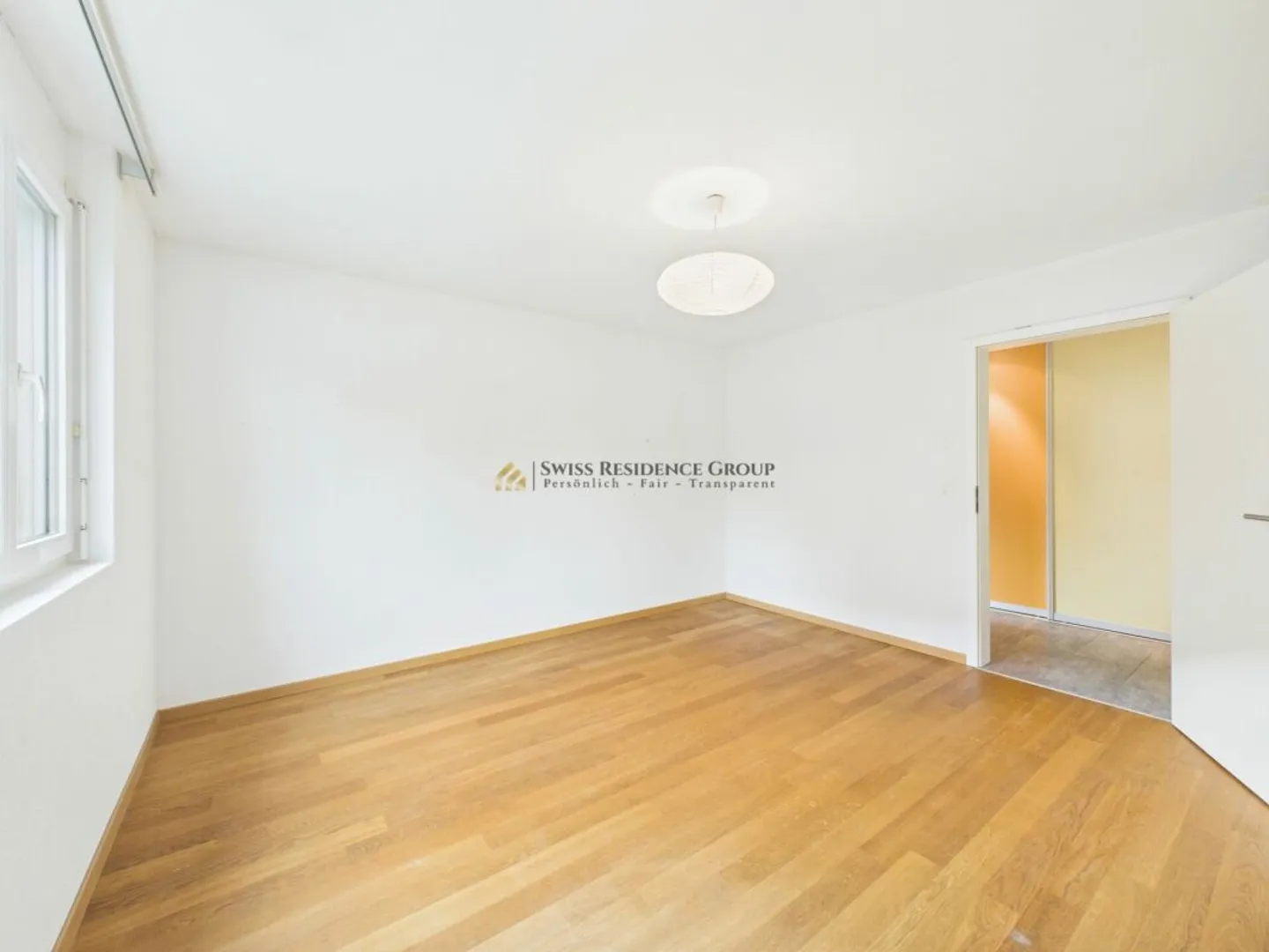 Luxus trifft Lebensqualität - Exklusive 5.5-Zimmer-Wohnung mit attraktivem Steuerfuss - Photo 8 of 13